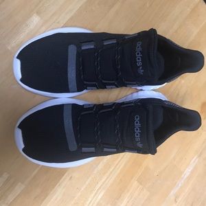 Adidas Tubular Dusk Size 9.5